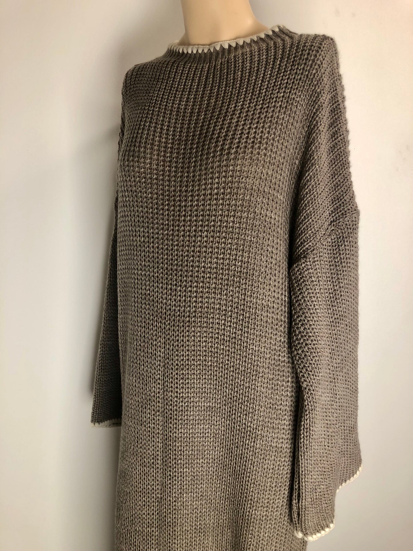 Robe Longue Maille Liseré Col Manches