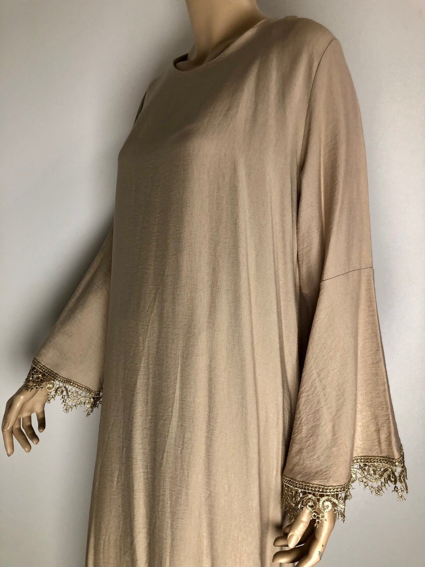 Abaya FARAH