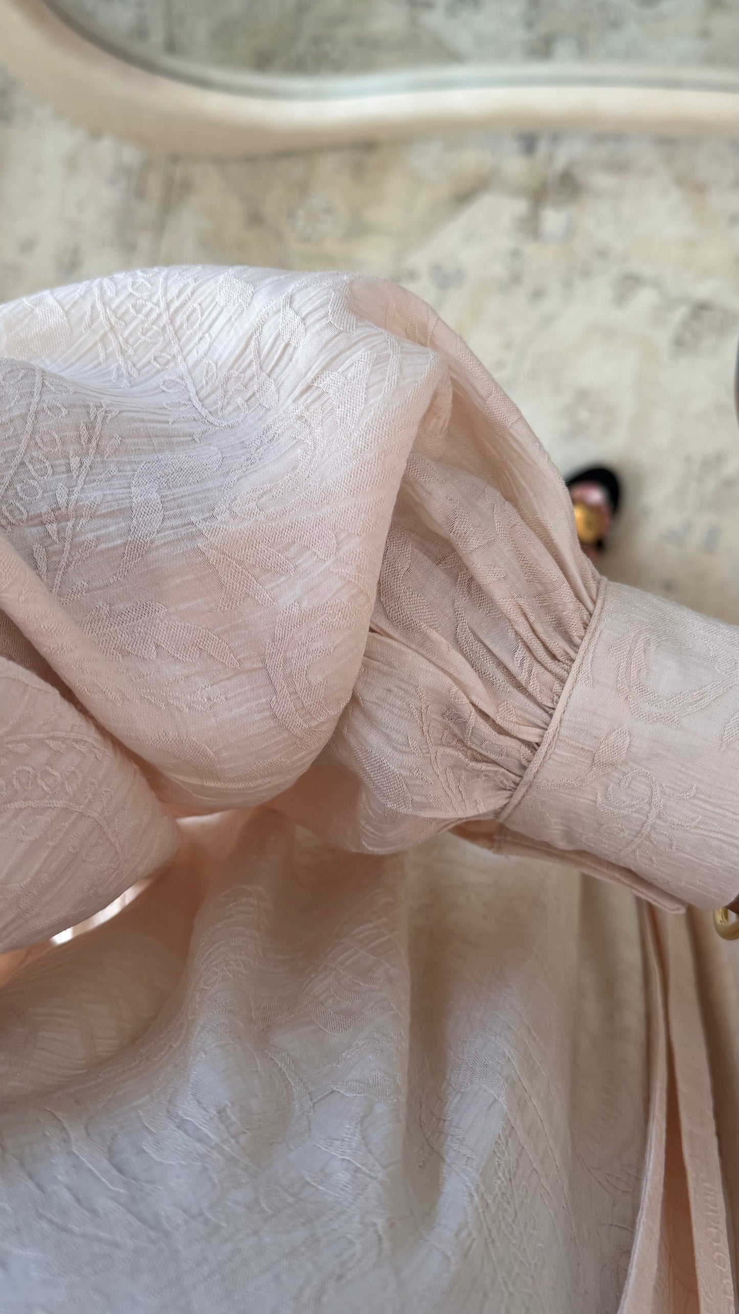 Robe oversize col lavallière